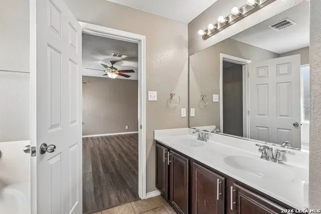 2535 FAYETTE DR New Braunfels, TX 78130