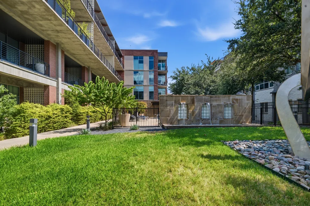 3030 Bryan Street #309 Dallas, TX 75204