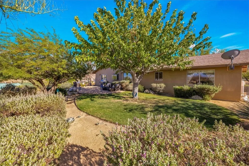 61676 Pueblo Trail Joshua Tree, CA 92252
