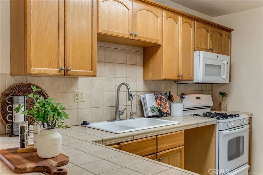 7255 Navajoa Atascadero, CA 93422