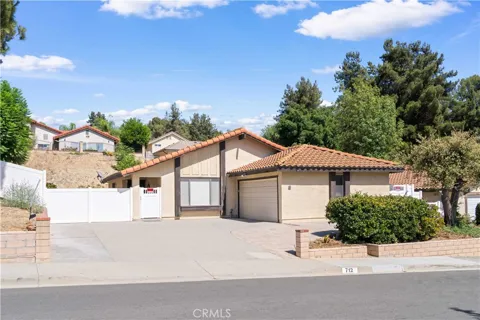 712 Marylie Lane