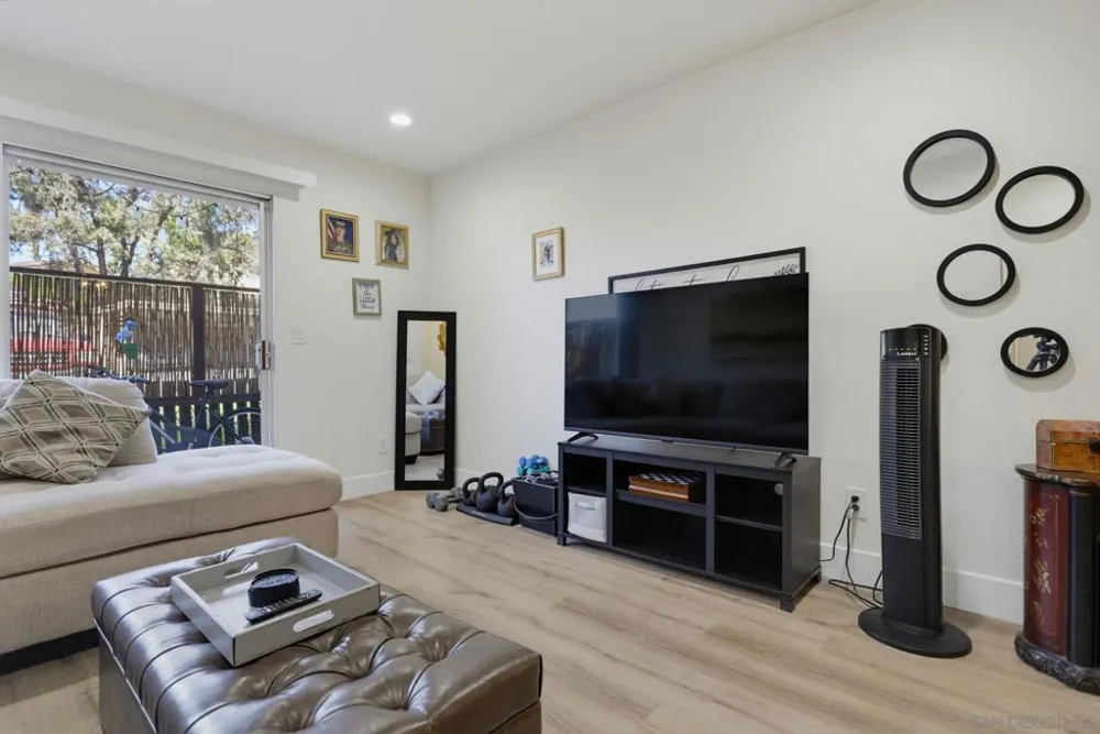 432 Edgehill Ln #3 Oceanside, CA 92054
