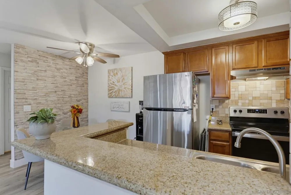 432 Edgehill Ln #3 Oceanside, CA 92054