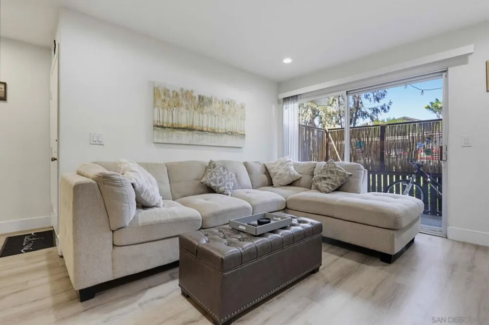 432 Edgehill Ln #3 Oceanside, CA 92054