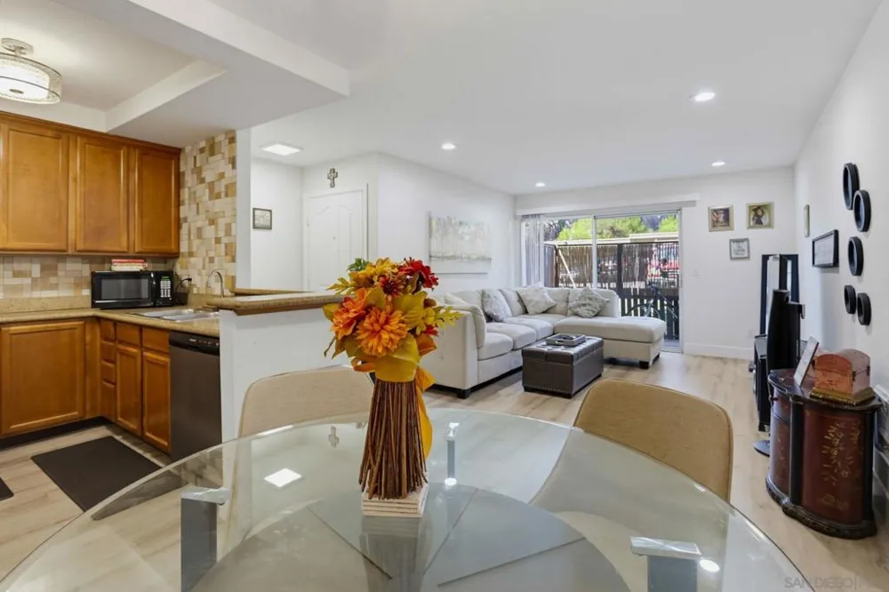 432 Edgehill Ln #3 Oceanside, CA 92054