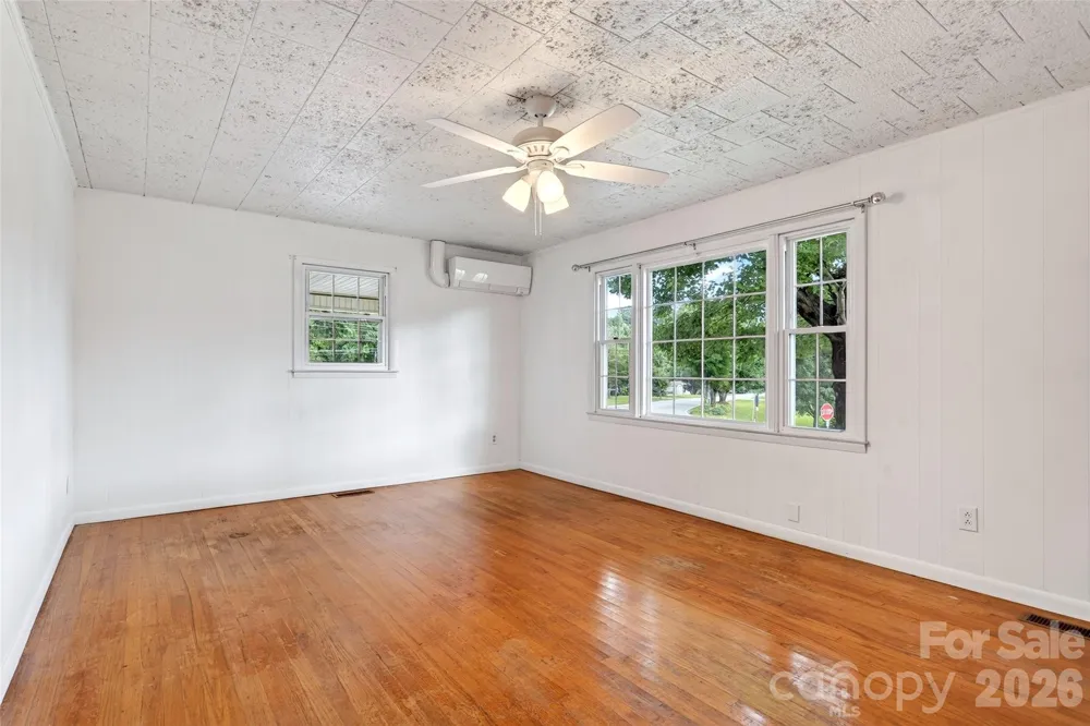 2406 Nix Creek Road Marion, NC 28752