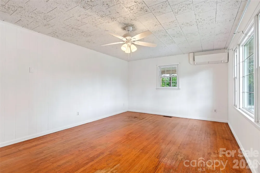 2406 Nix Creek Road Marion, NC 28752