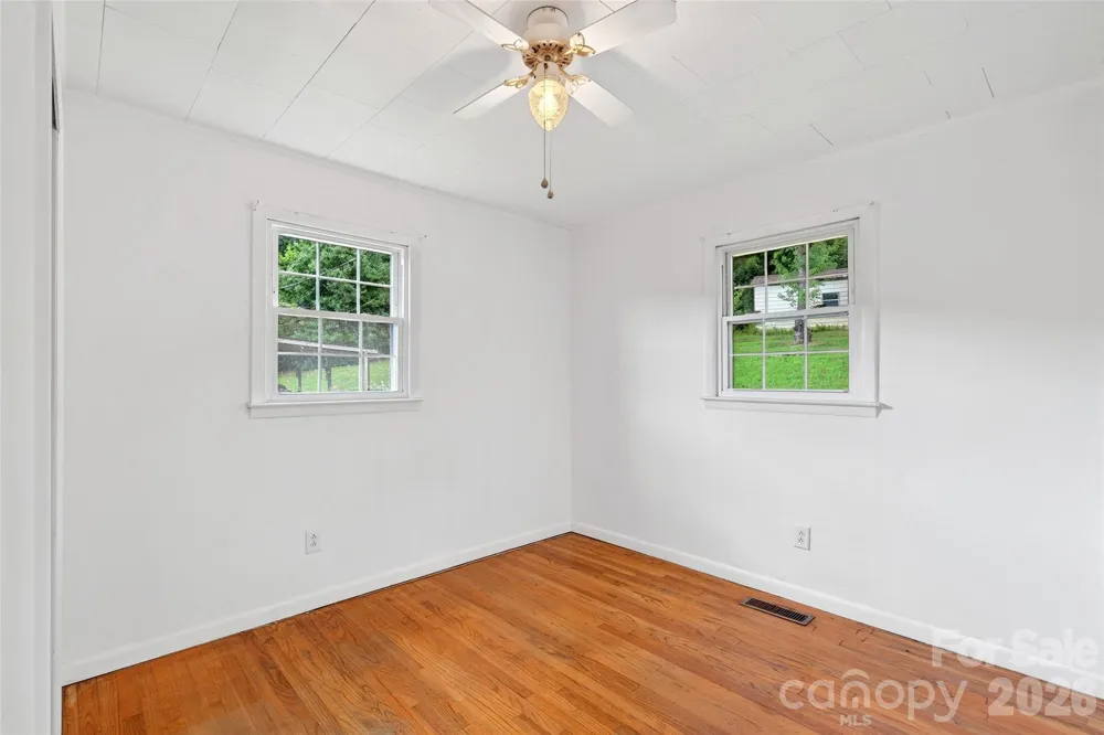 2406 Nix Creek Road Marion, NC 28752