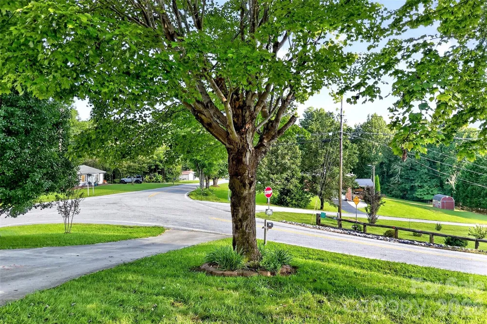 2406 Nix Creek Road Marion, NC 28752