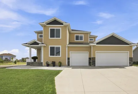 3606 Cordova Loop S