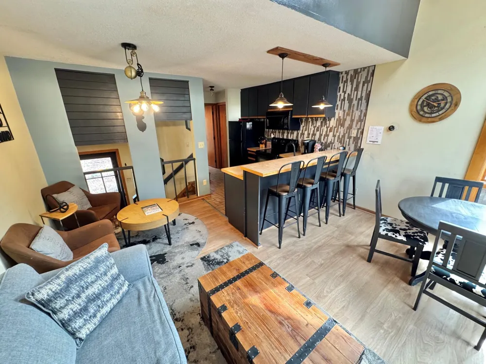 527 Moose Mountain Drive Lutsen, MN 55615