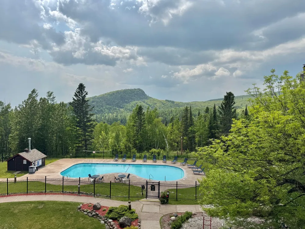 527 Moose Mountain Drive Lutsen, MN 55615