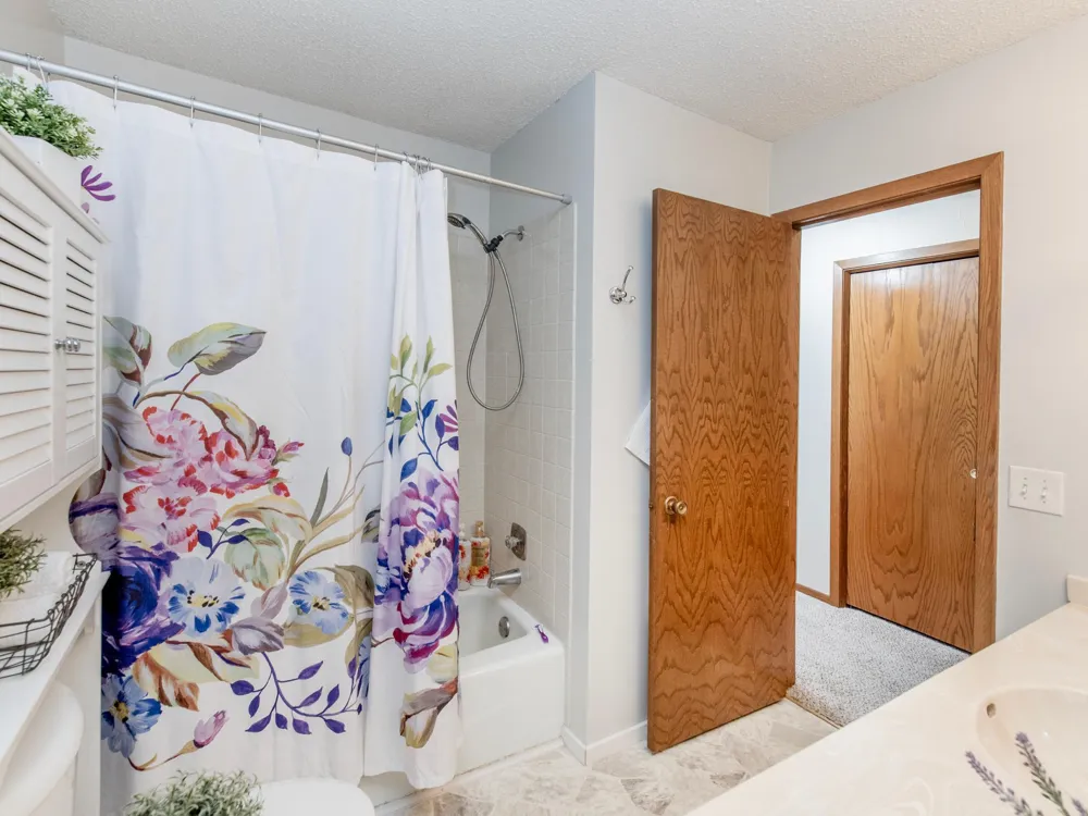 1883 County Road E E White Bear Lake, MN 55110