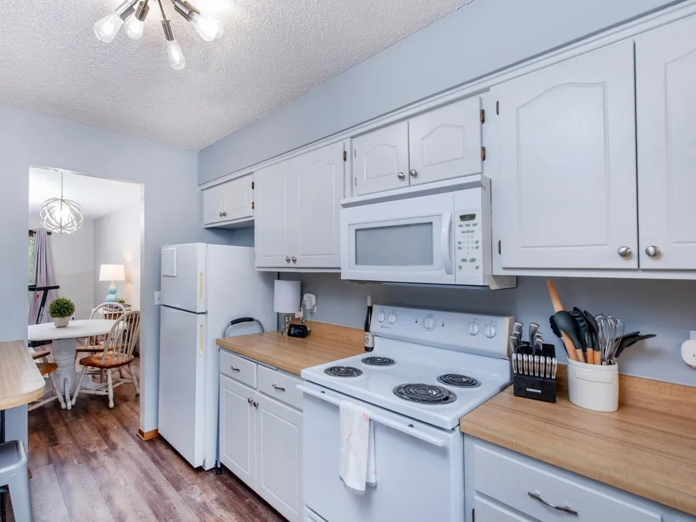 1883 County Road E E White Bear Lake, MN 55110