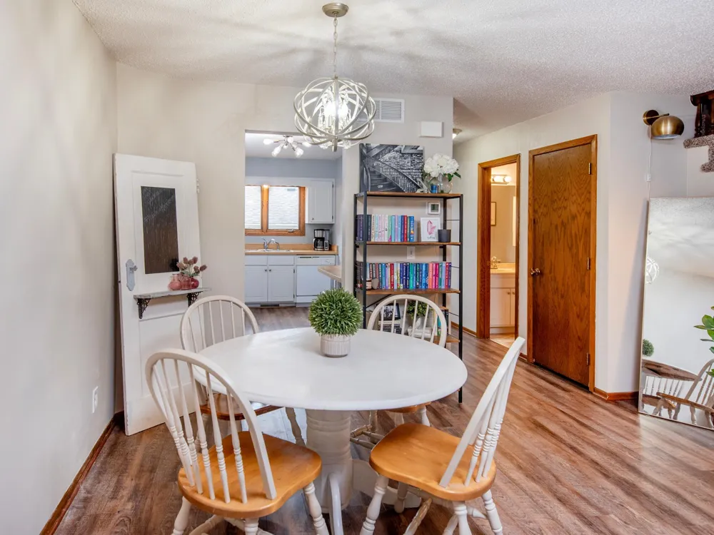 1883 County Road E E White Bear Lake, MN 55110