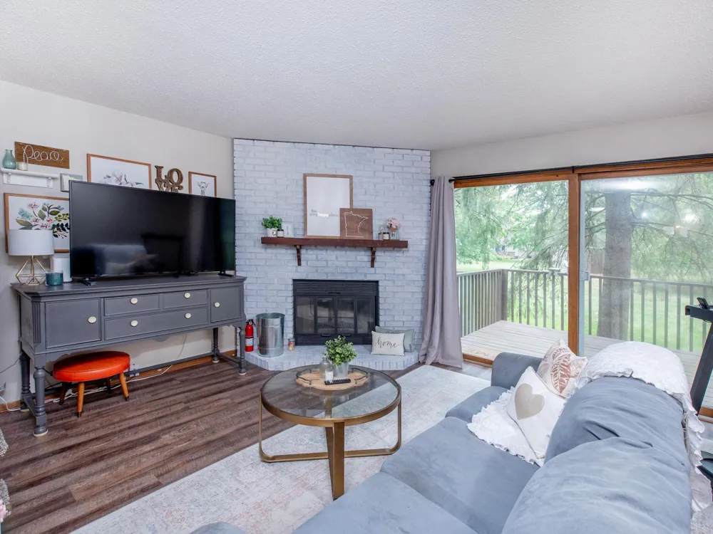 1883 County Road E E White Bear Lake, MN 55110