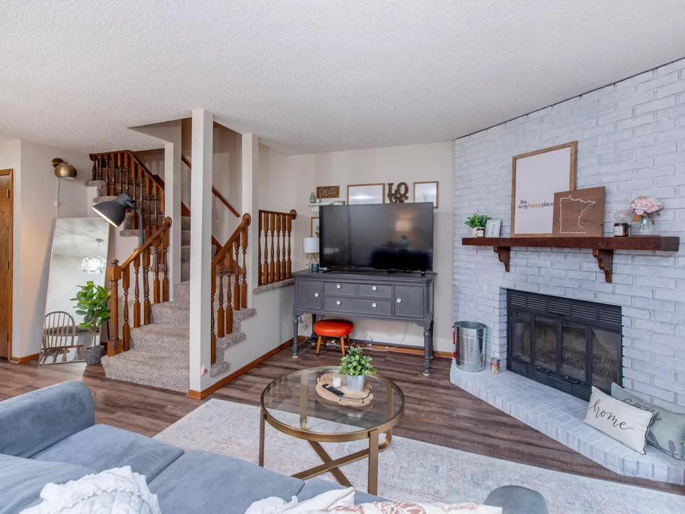 1883 County Road E E White Bear Lake, MN 55110