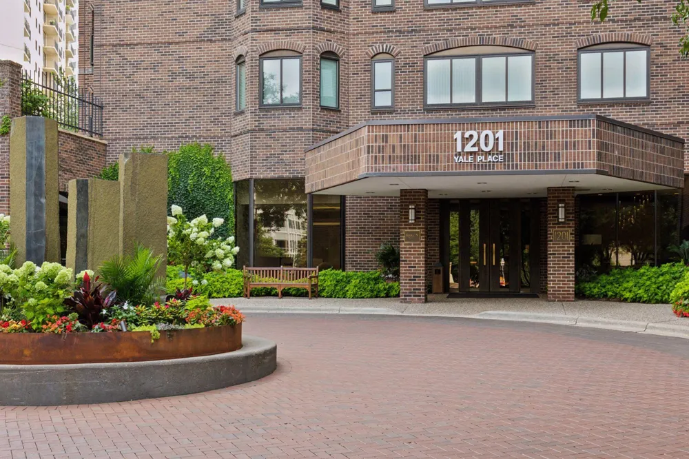 1201 Yale Place #1110 Minneapolis, MN 55403