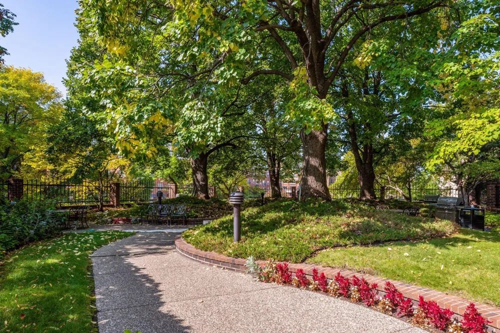 1201 Yale Place #1110 Minneapolis, MN 55403