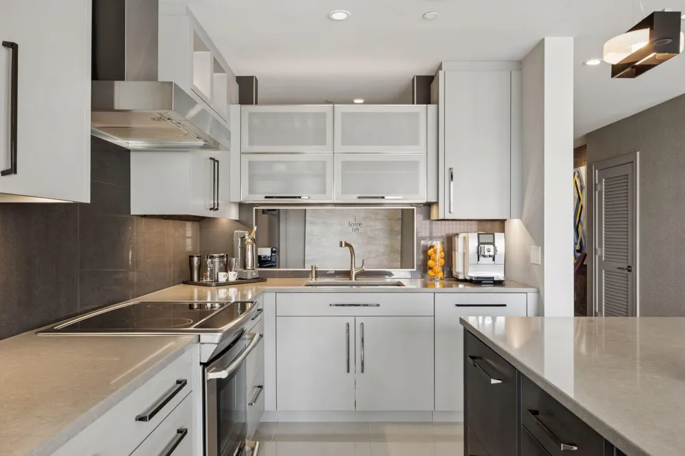 1201 Yale Place #1110 Minneapolis, MN 55403