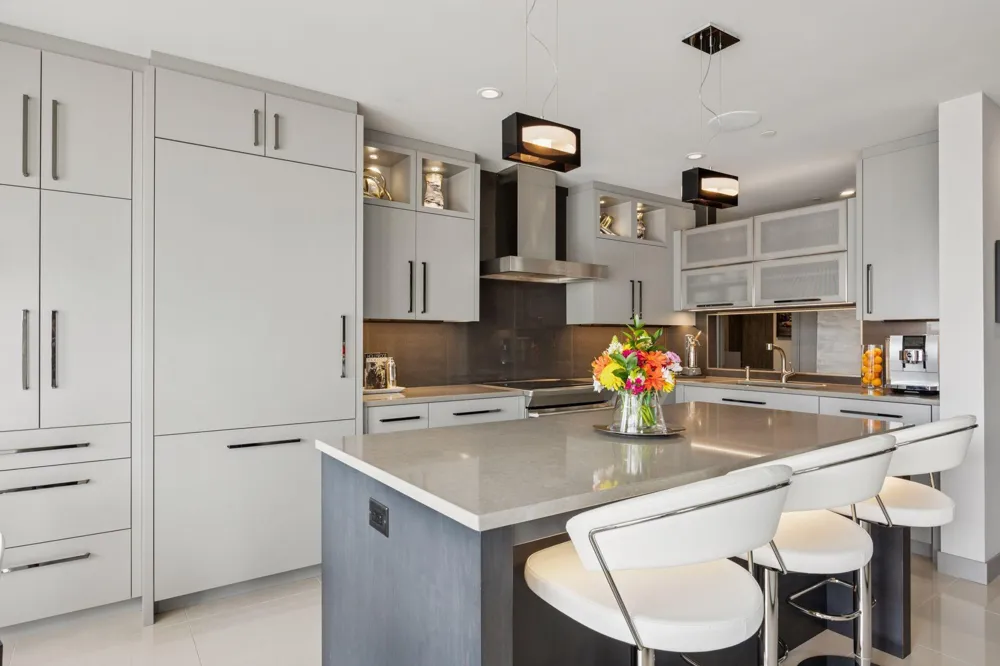 1201 Yale Place #1110 Minneapolis, MN 55403
