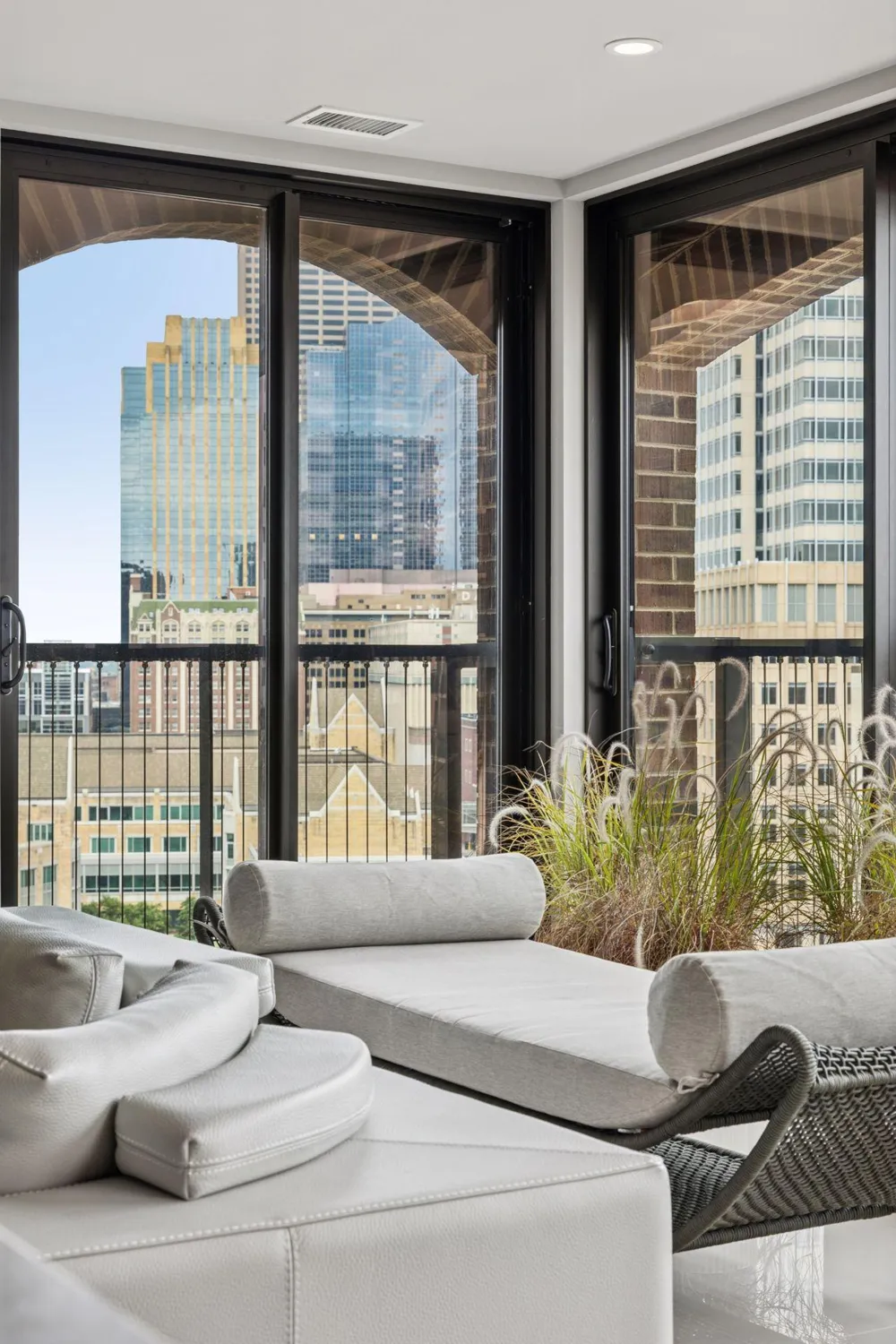 1201 Yale Place #1110 Minneapolis, MN 55403