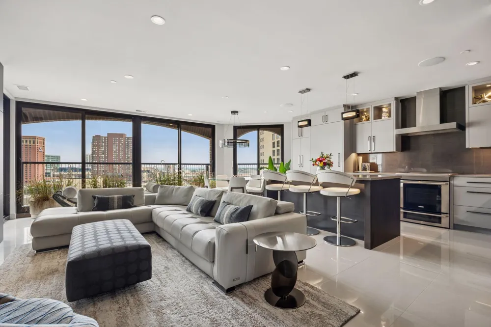 1201 Yale Place #1110 Minneapolis, MN 55403