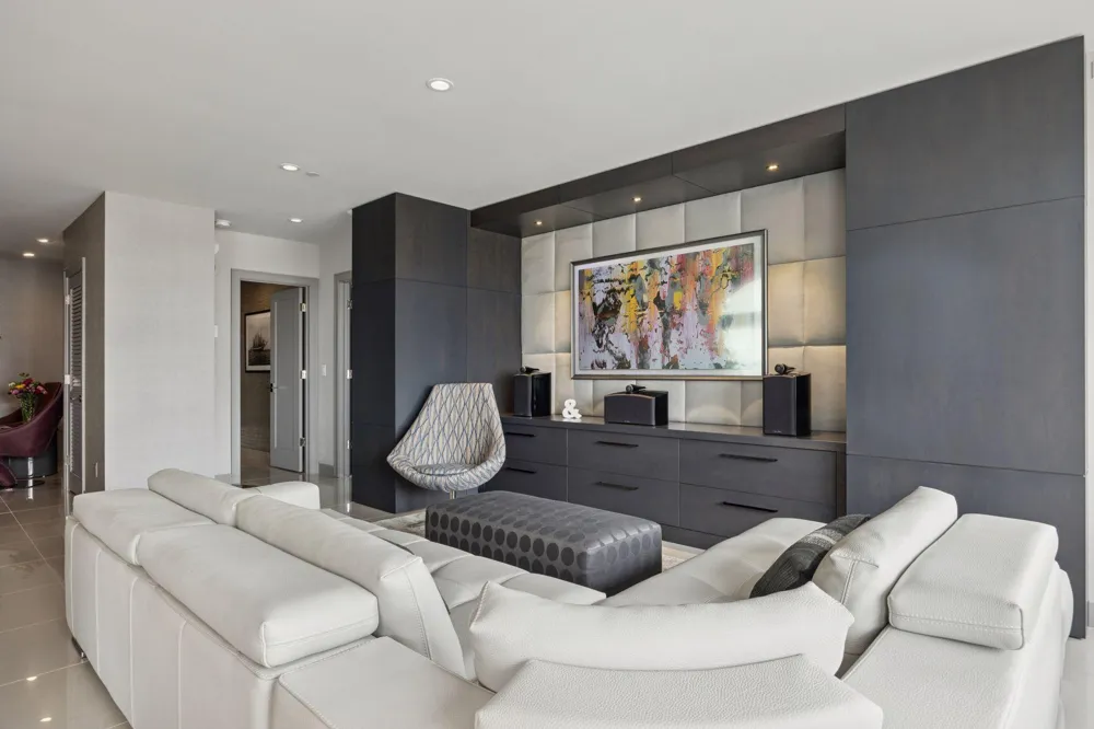 1201 Yale Place #1110 Minneapolis, MN 55403
