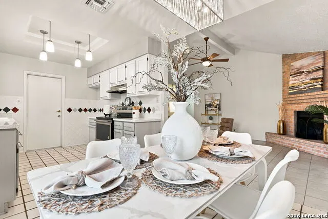 182 Clear Oak Universal City, TX 78148