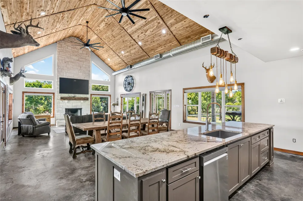 3740 County Road 494 Princeton, TX 75407