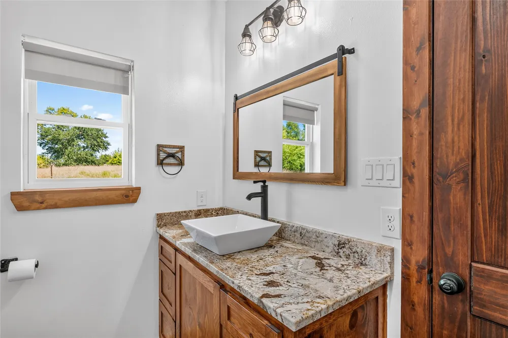 3740 County Road 494 Princeton, TX 75407