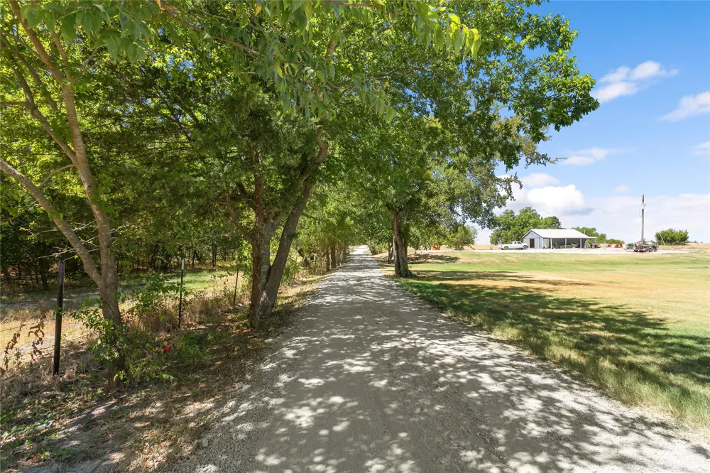 3740 County Road 494 Princeton, TX 75407
