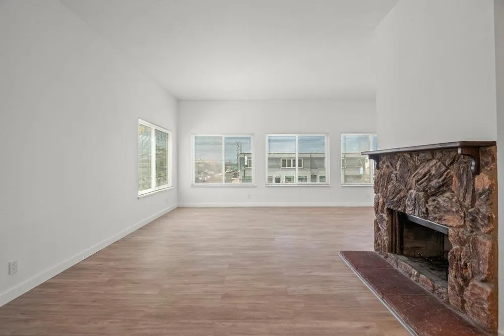 1625 Palmetto Avenue Pacifica, CA 94044