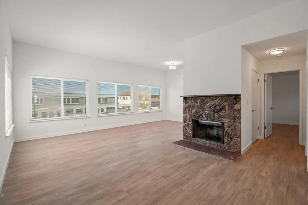 1625 Palmetto Avenue Pacifica, CA 94044