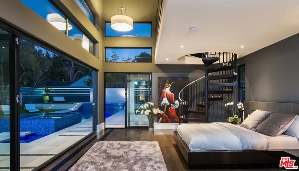 12318 W SUNSET BOULEVARD Los Angeles, CA 90049