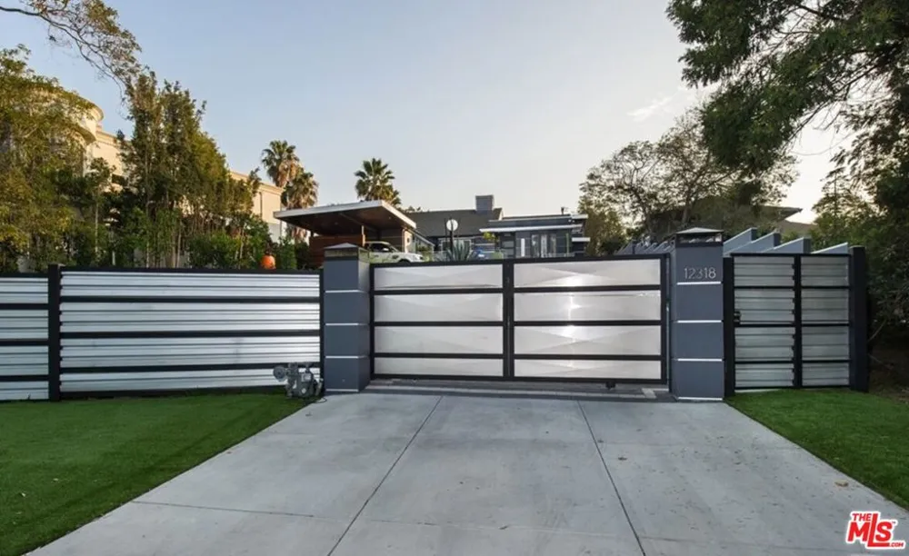 12318 W SUNSET BOULEVARD Los Angeles, CA 90049
