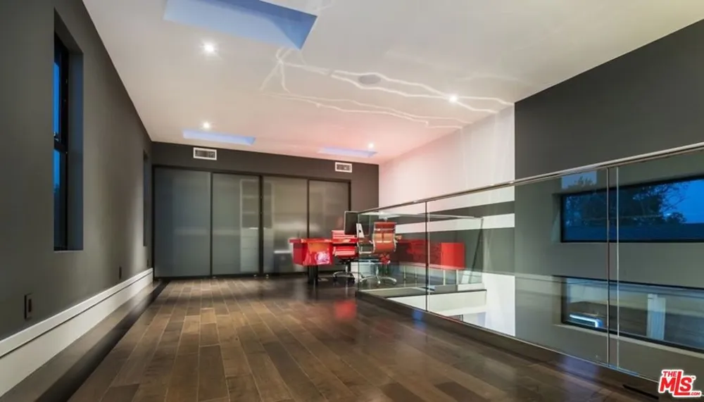 12318 W SUNSET BOULEVARD Los Angeles, CA 90049