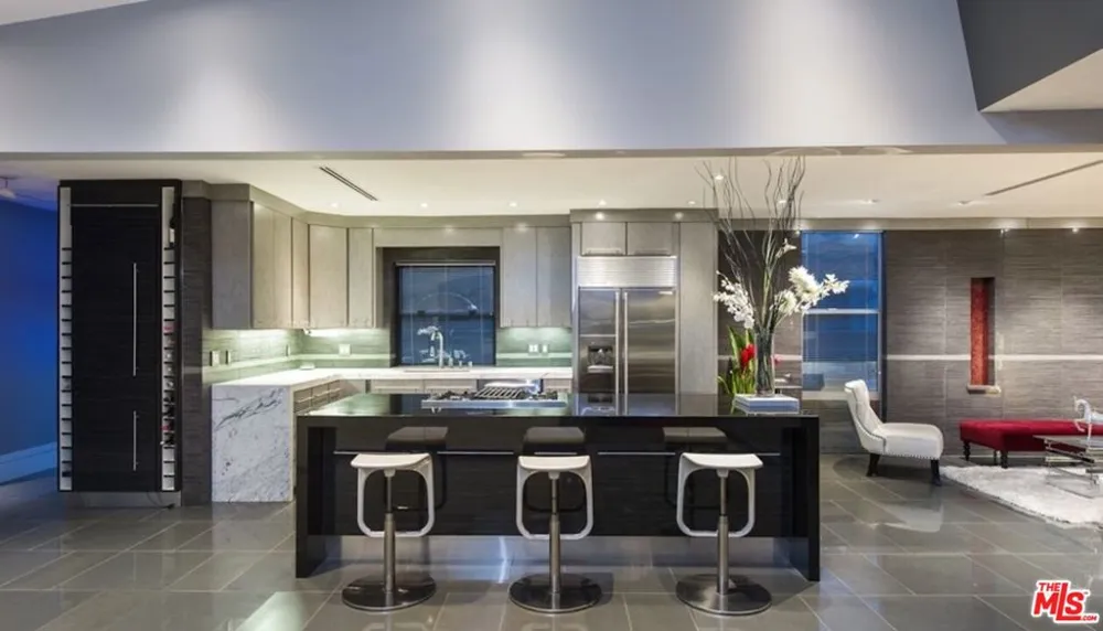12318 W SUNSET BOULEVARD Los Angeles, CA 90049