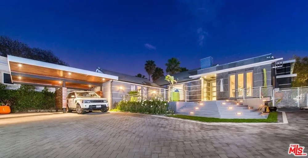 12318 W SUNSET BOULEVARD Los Angeles, CA 90049