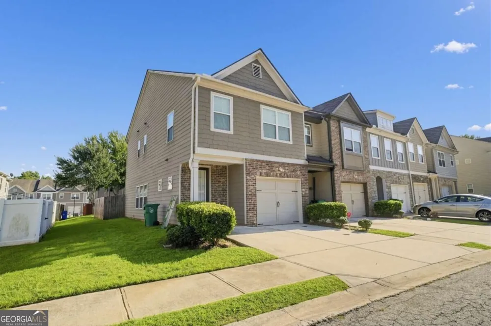 4933 Longview WALK Decatur, GA 30035