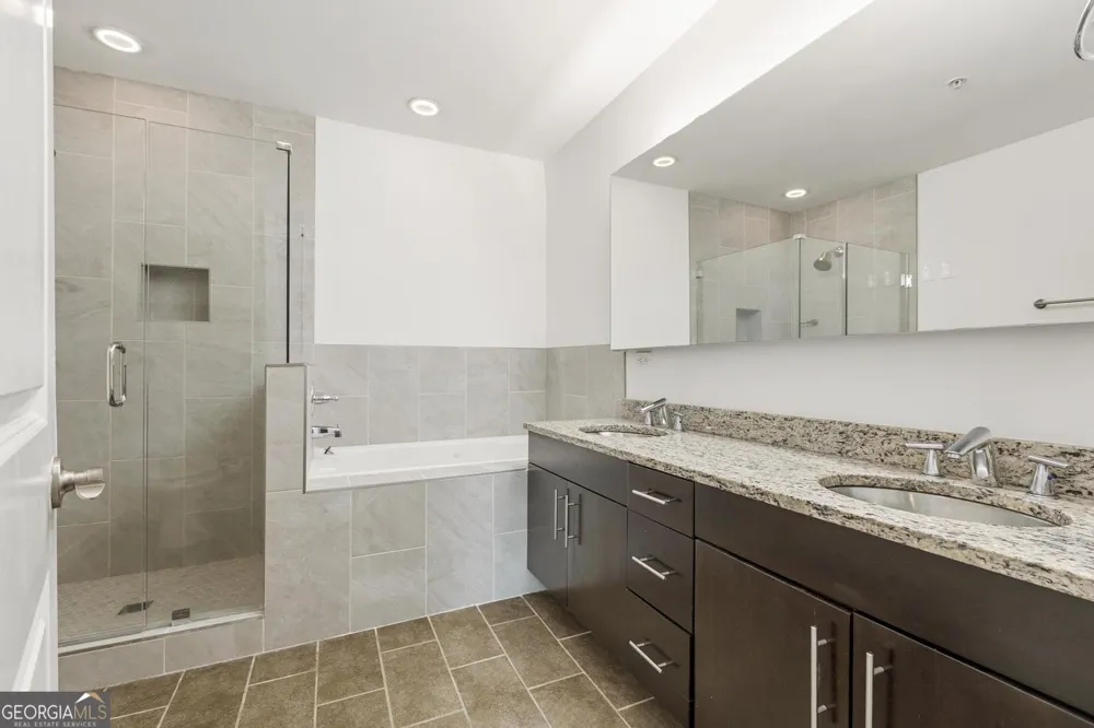 890 Memorial DR SE Atlanta, GA 30316