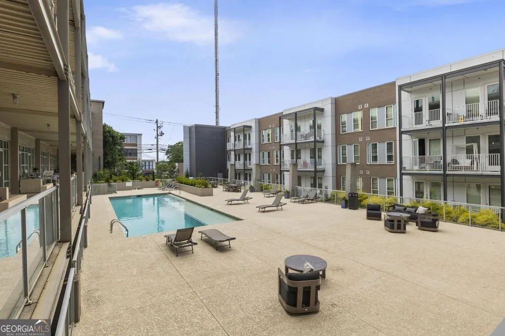 890 Memorial DR SE Atlanta, GA 30316