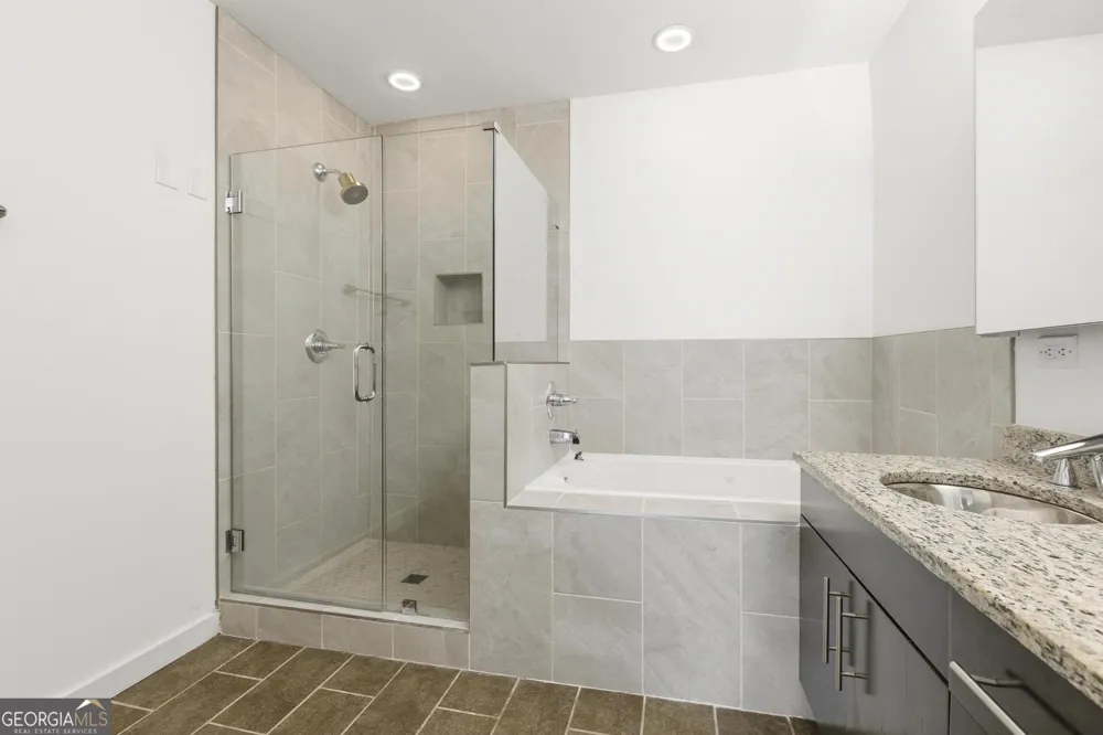 890 Memorial DR SE Atlanta, GA 30316