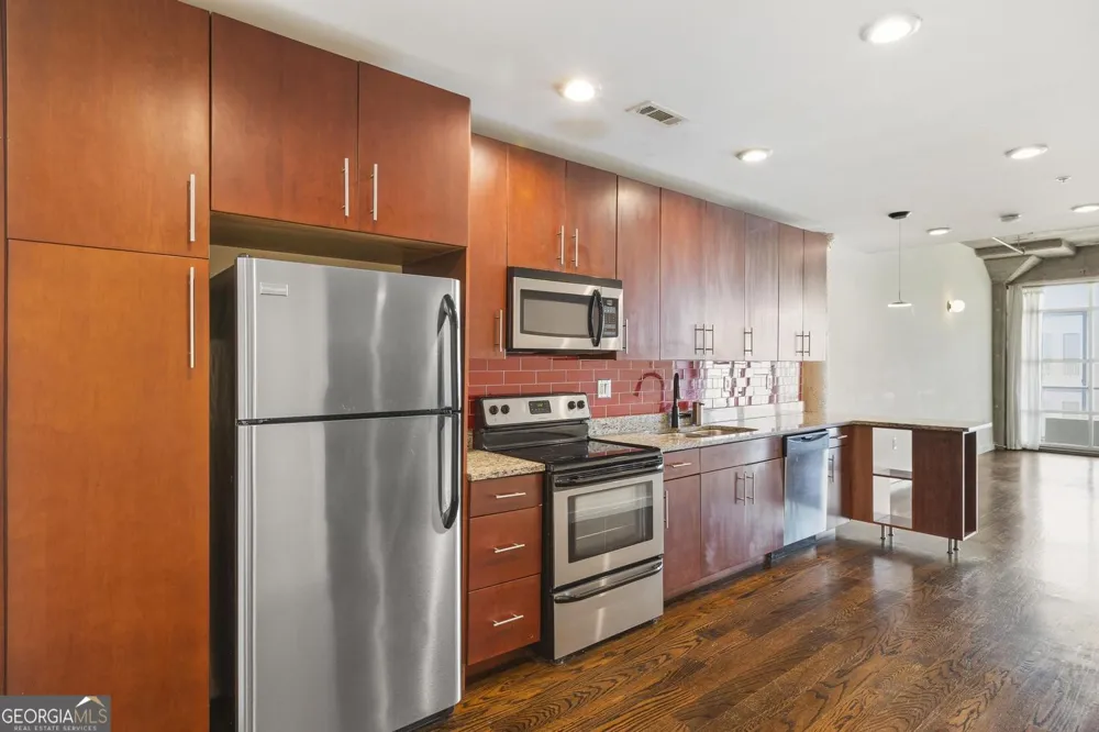 890 Memorial DR SE Atlanta, GA 30316