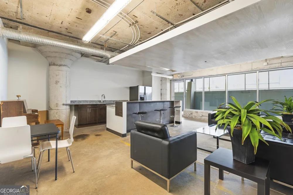 890 Memorial DR SE Atlanta, GA 30316