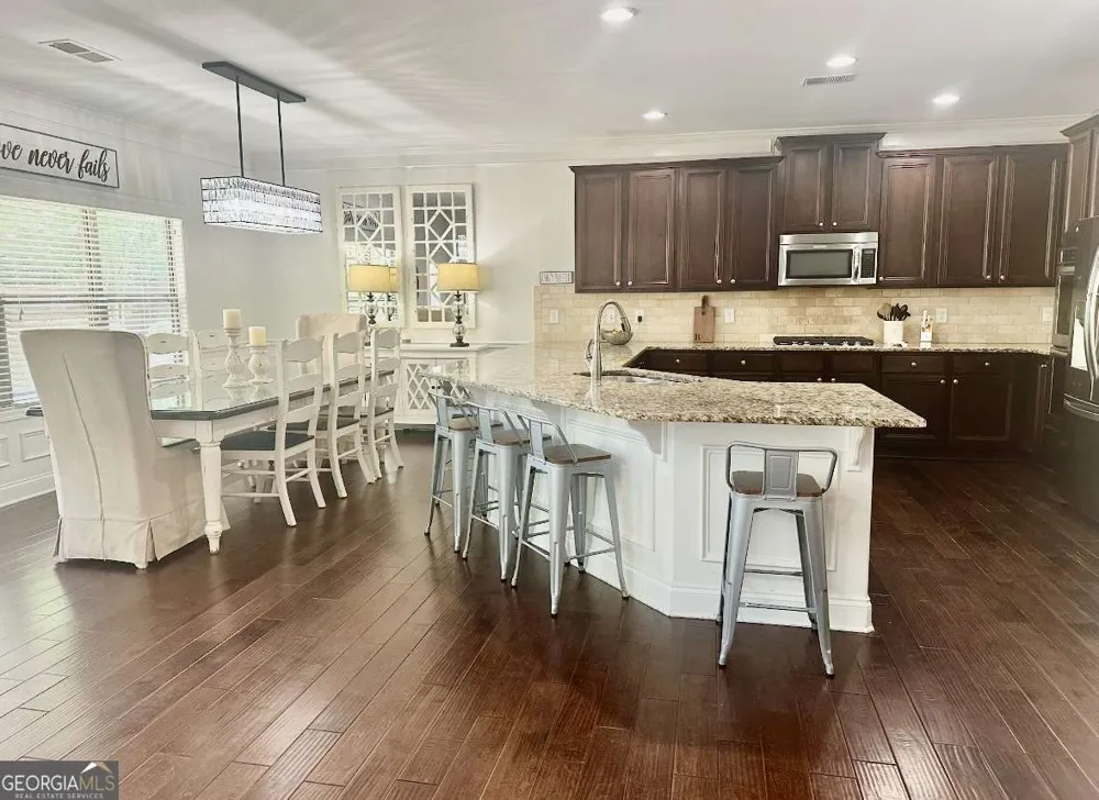 41 Lake Sydney DR Dawsonville, GA 30534