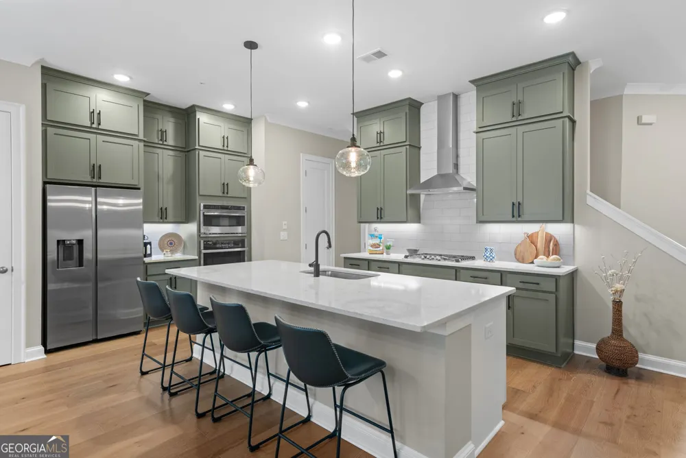 300 Walker AVE Roswell, GA 30076