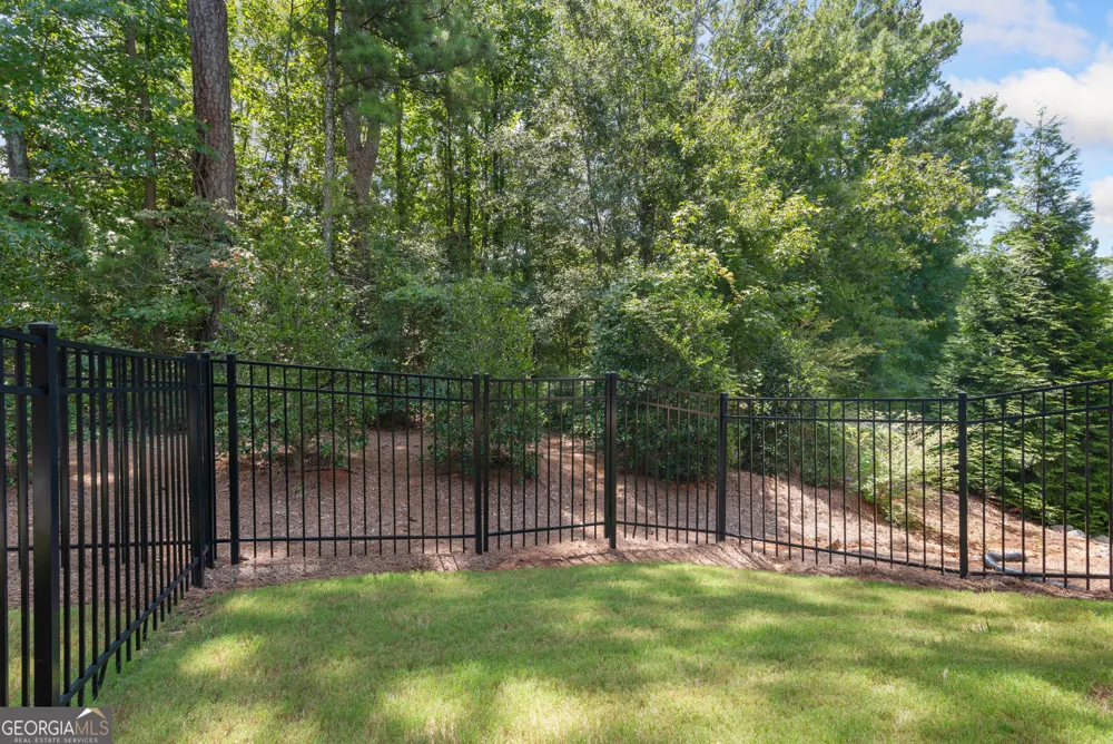 300 Walker AVE Roswell, GA 30076