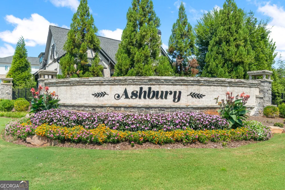 300 Walker AVE Roswell, GA 30076