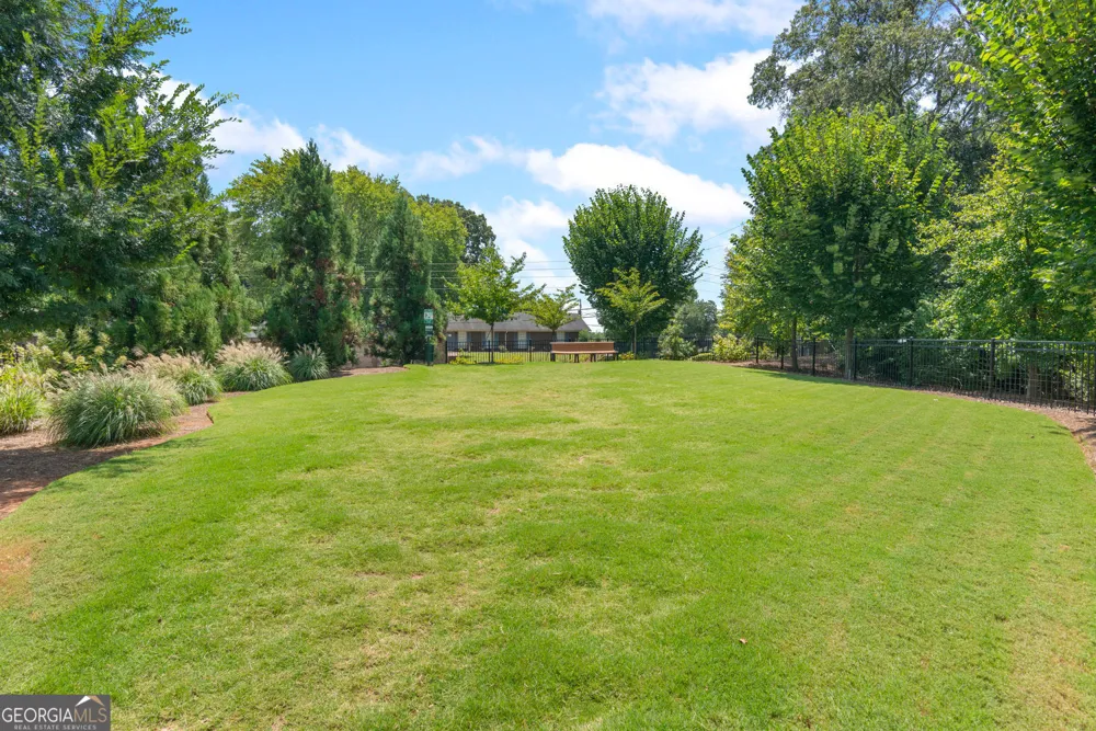 300 Walker AVE Roswell, GA 30076